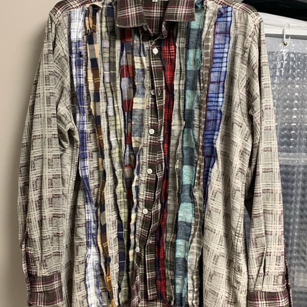 니들스 리빌드 셔츠