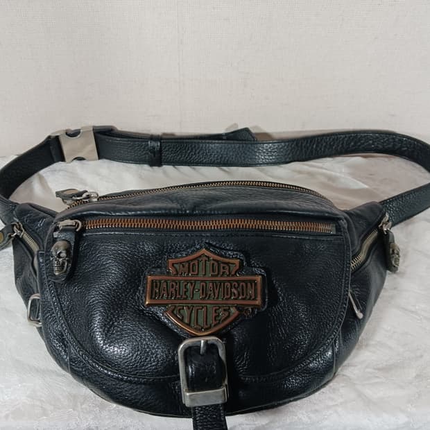 Vintage leather bag 가죽힙색