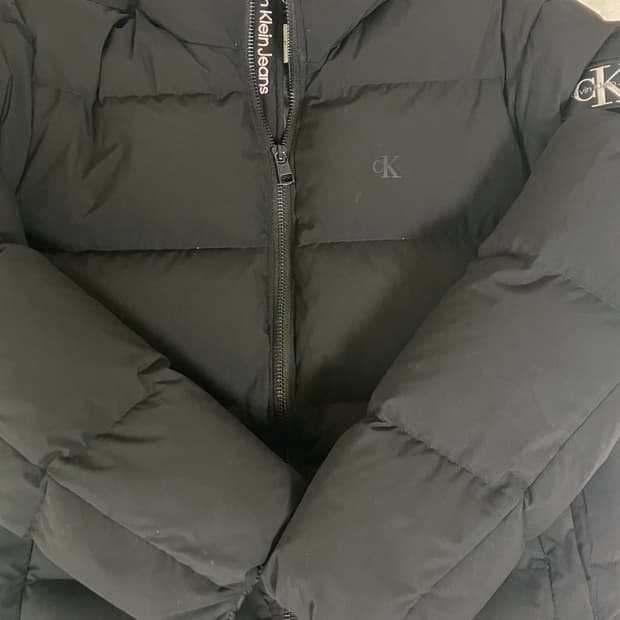 캘빈클라인 블랙 패딩