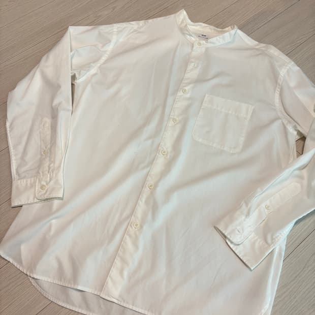 유니클로 포플린 스탠드 카라 셔츠 화이트 L