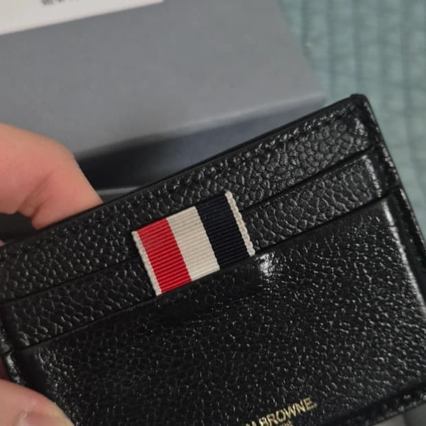 (급처) 톰브라운 페블 카드지갑