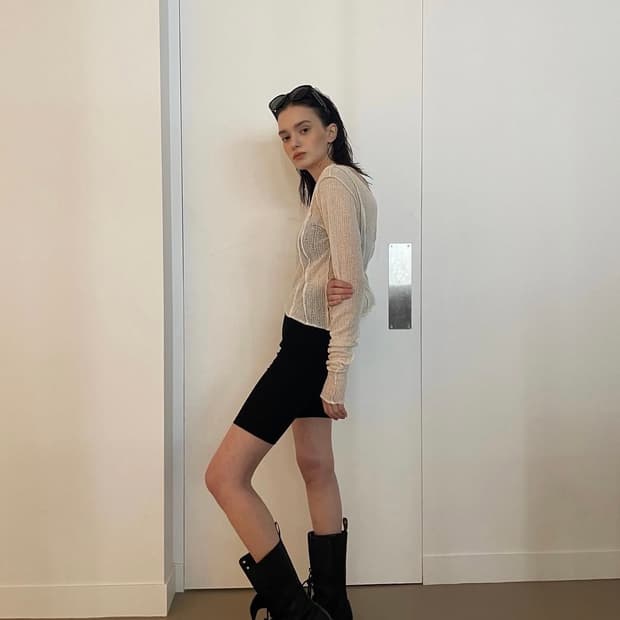 Bohemian Seoul 크롭 니트