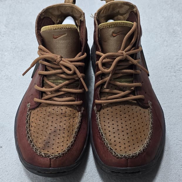 NIKE MOWABB2 컨시더드 255사이즈 