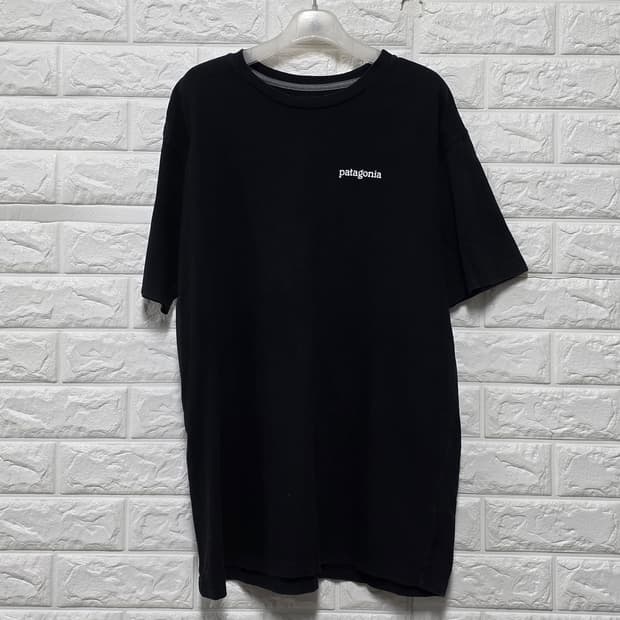 파타고니아 블랙 반팔티 M