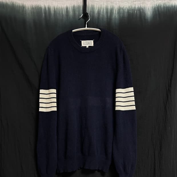 마르지엘라 네이비 스티치 니트