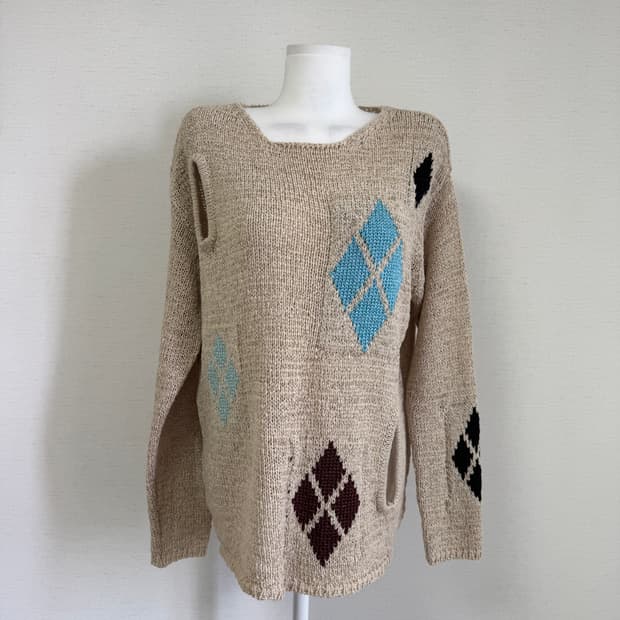 더오픈프로덕트) 아가일 컷아웃 니트