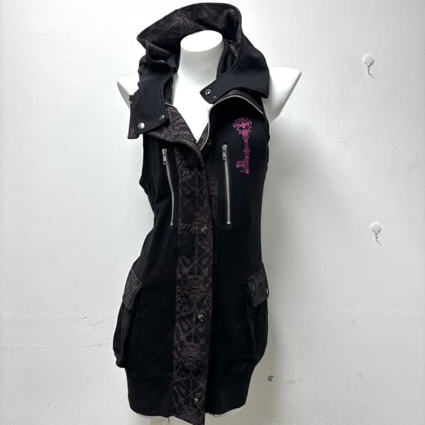[Nine]00’s Gothic Print Hoodie Vest