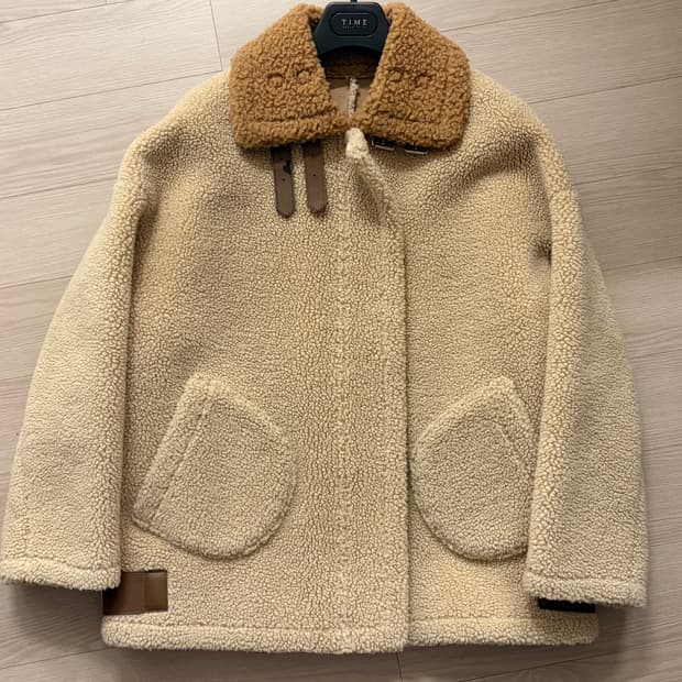 톰보이 스튜디오 무스탕 양털 자켓