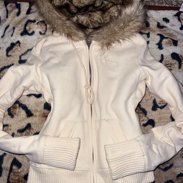 아베크롬비 아이보리 울프죠 후드집업