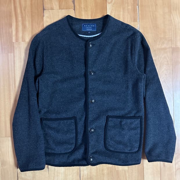 비슬로우 카라리스 가디건 차콜 그레이