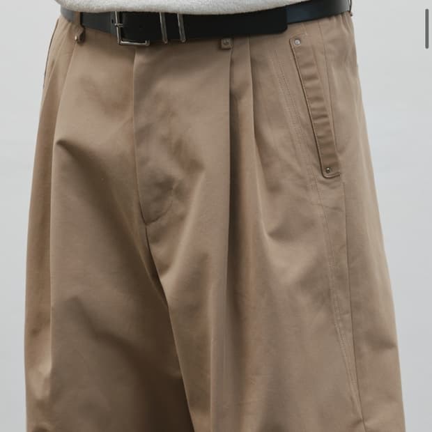 알리스 레더 버뮤다 베이지 팬츠 반바지