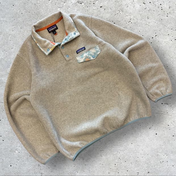 [M] 파타고니아 플라워 신칠라 플리스 풀오버 그레이 D294