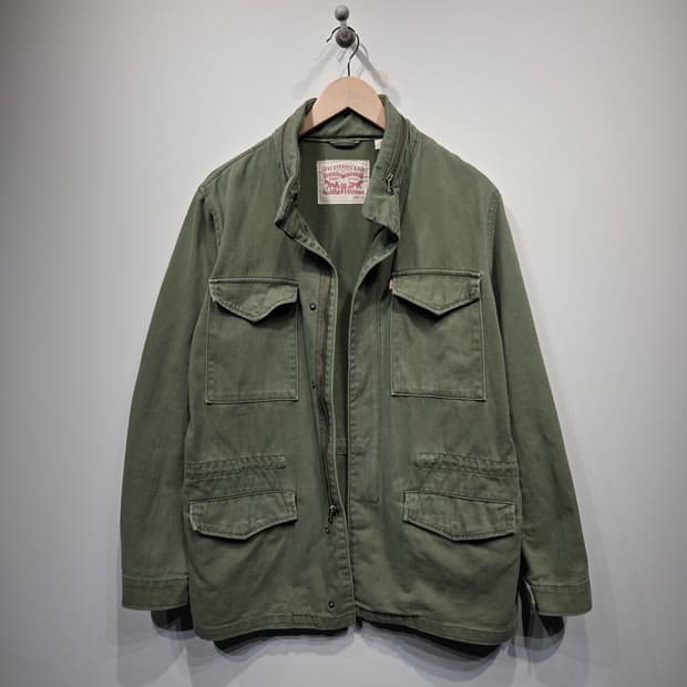 리바이스. 남자 스탠다드핏 M-65 필드 자켓_M