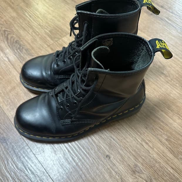 닥터마틴 1460 uk8 270mm