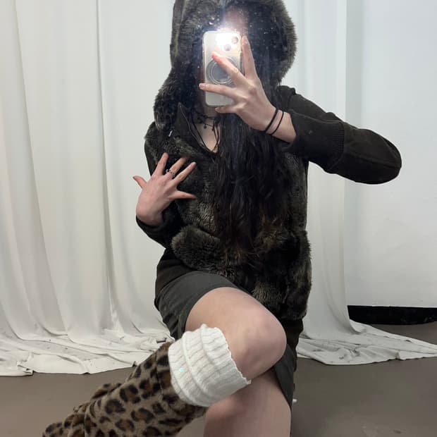 브라운 퍼 트리밍 후드집업