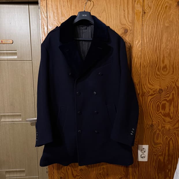 톰포드 23 F/w 코트 판매 합니다.