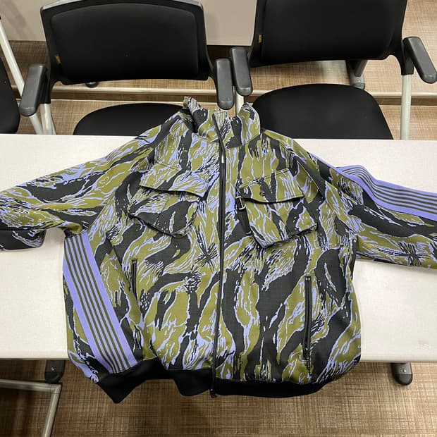 니들스(Needles) 콜라보 져지