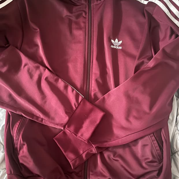 아디다스 파이어버드 버건디 트랙탑