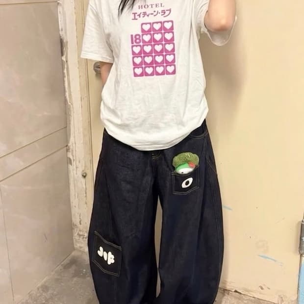 도쿄 에이틴러브호텔 반팔 티셔츠