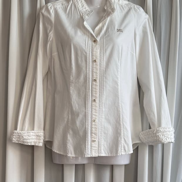 버버리 블루라벨 화이트 러플 셔츠