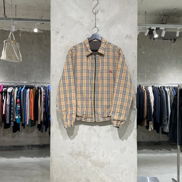 버버리 베이지 앤 카키 노바체크 기마로고 리버시블 블루종