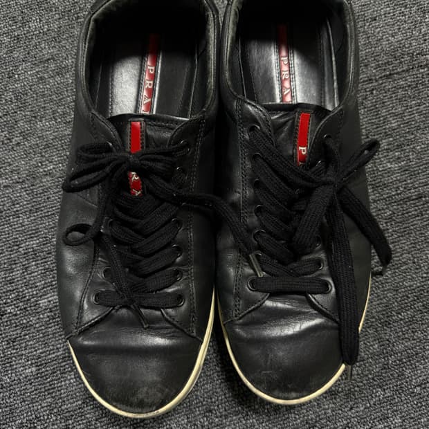 프라다 스포츠 네로비안코 레더 플랫 스니커즈 Prada Sport