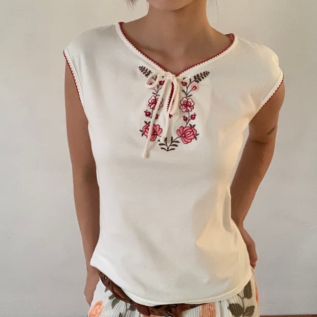 Embroidered Ribbon Short Sleeve