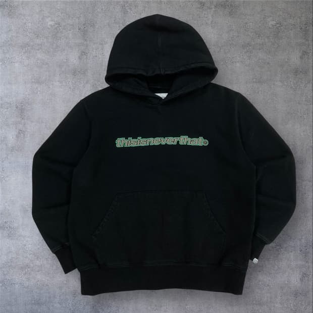 디스이즈네버댓 블랙 컬러 스펠아웃 후드티