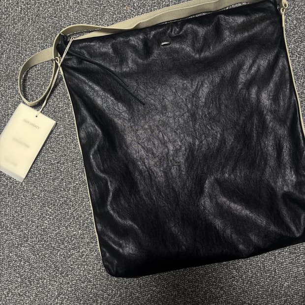 아워레가시 카포 토트 레더백