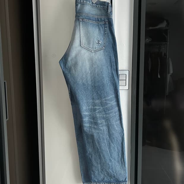 슈프림 디스트레스드 루즈핏 진 34