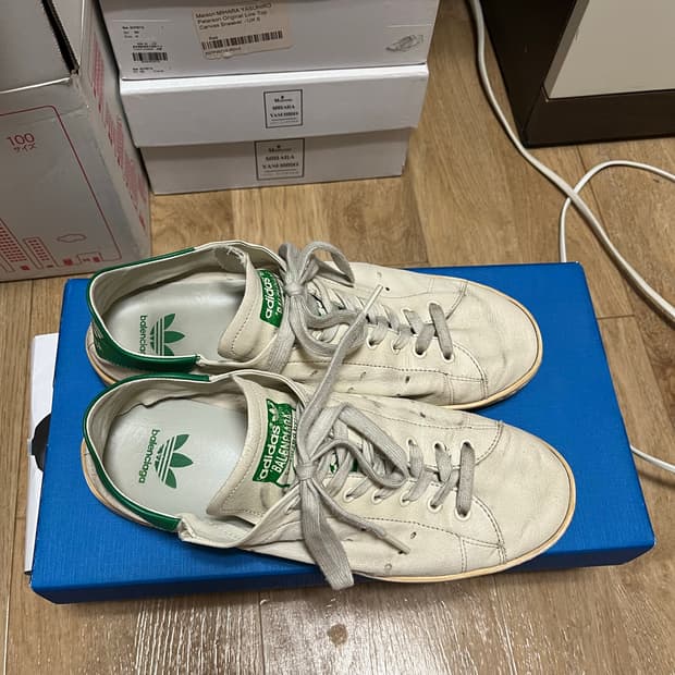 발렌시아가 스탠스미스 원아웃 화이트그린 43판매