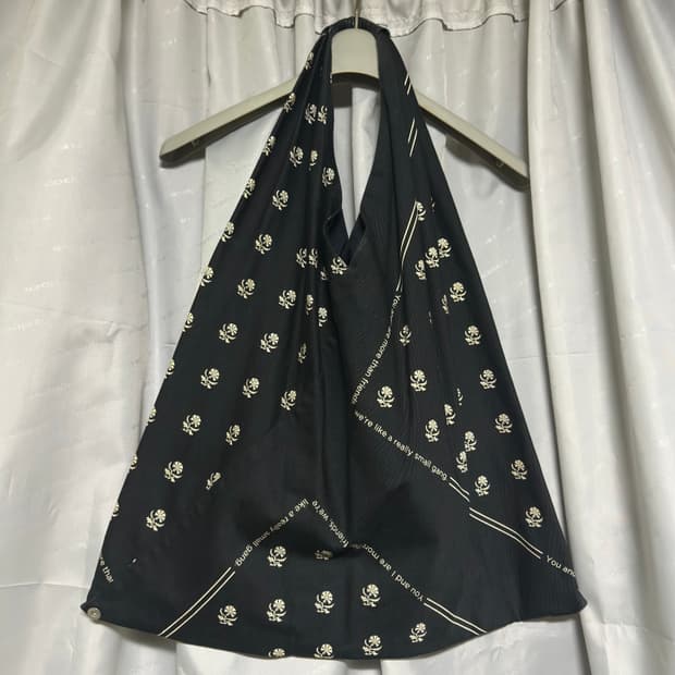 mm6 트라이 앵글 가죽 핸들 백