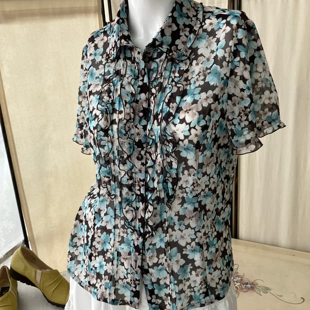  sky flower frill blouse