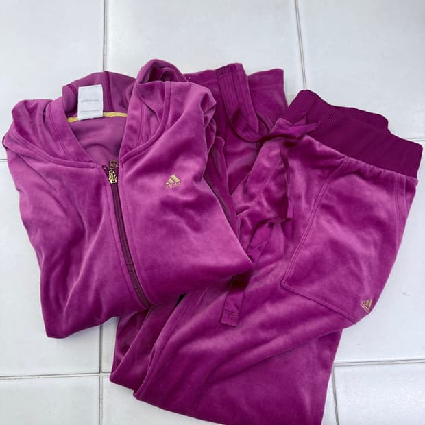 ADIDAS velour  set-up