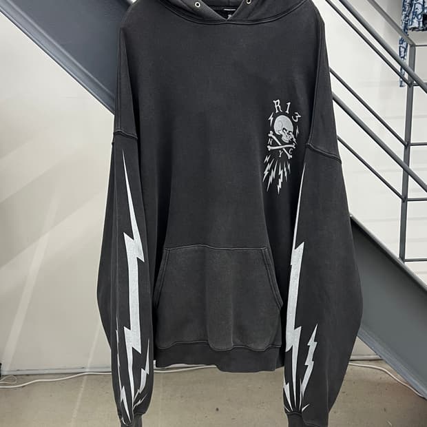 R13 알써틴 오버사이즈 스컬 볼트 후드티셔츠