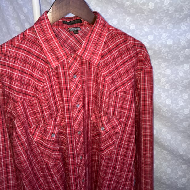 💌 Red western pocket shirt.