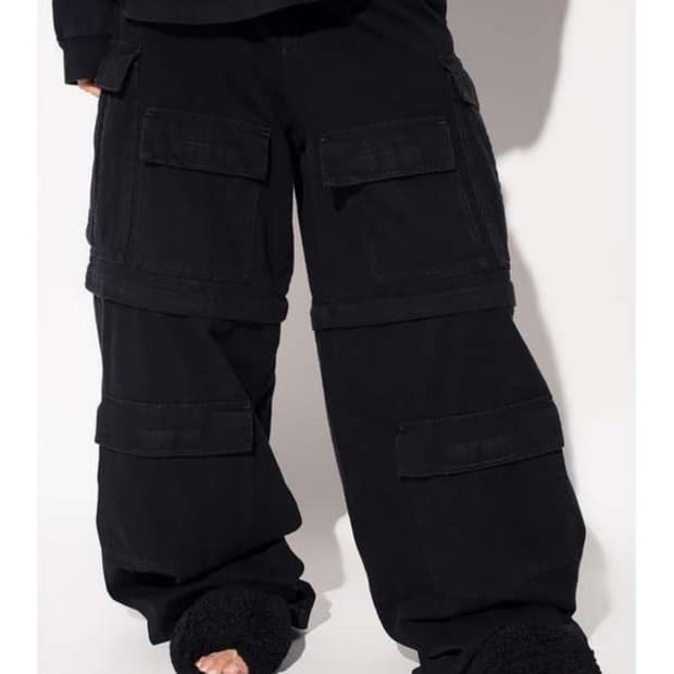 [29] 발렌시아가 21AW 재패니즈 데님 카고팬츠 블랙