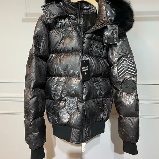 무스너클 남성 펜가쓰 봄버 M/M