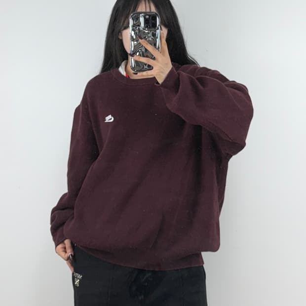 나이키 클럽 크루넥 니트 버건디 E70