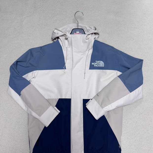 노스페이스 마운틴 자켓 샌드쉘 90사이즈 1회착용 유이 바람막이