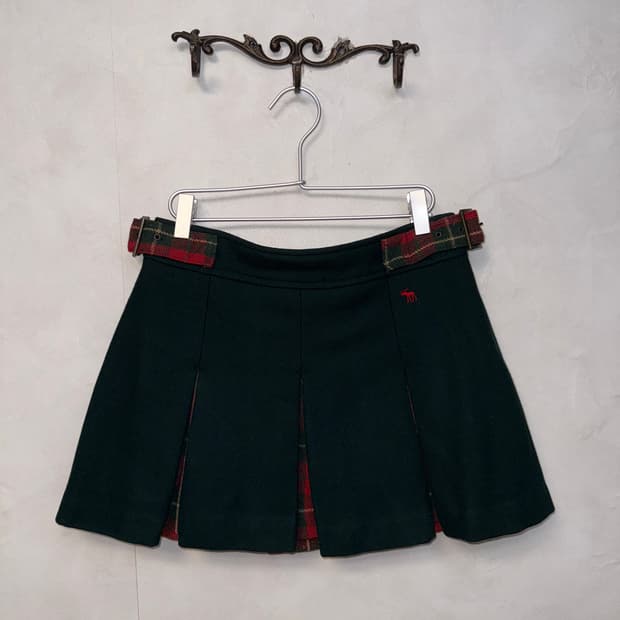 Deep green check buckle wool pleats sk