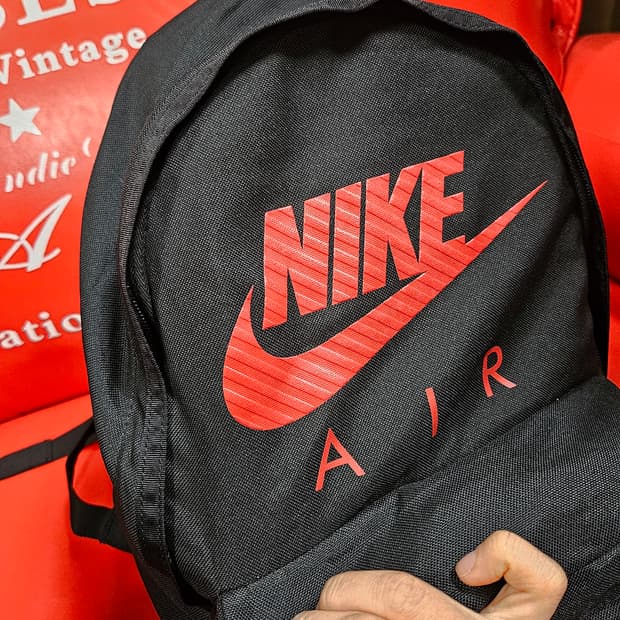 나이키(Nike) 스우시 빅로고 프린팅 나일론 백팩