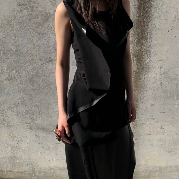 마틴 마르지엘라 13ss 비대칭 슬리브리스