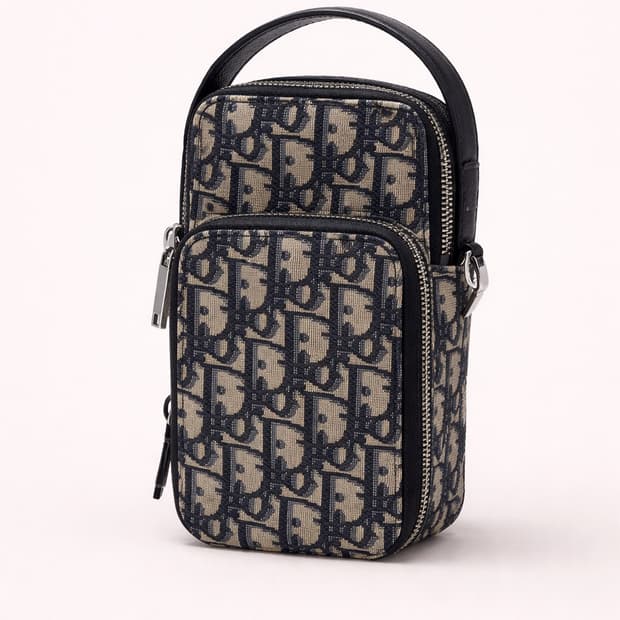 [세제품] 디올 옴므 오블리크 라이더 마이크로 스트랩 미니백 판매합니다!