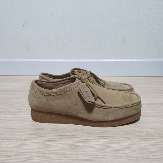 클락스 왈라비 에보 스웨이드 로퍼 280