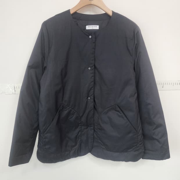 RELIGION 블랙 라운드넥 패딩 자켓