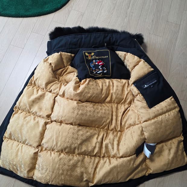 무스너클 패딩 사이즈M