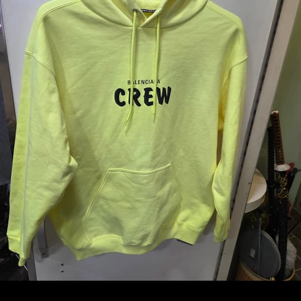 발렌시아가  후드티 새 상품