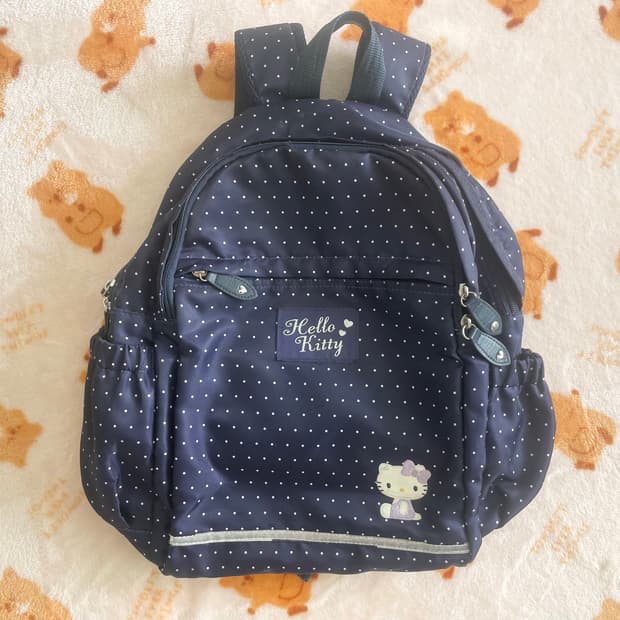 모리걸 빈티지 헬로키티 hello kitty 네이비 도트 백팩💙🤍