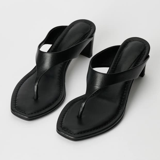 아워 레가시 26ss KARASU SANDAL